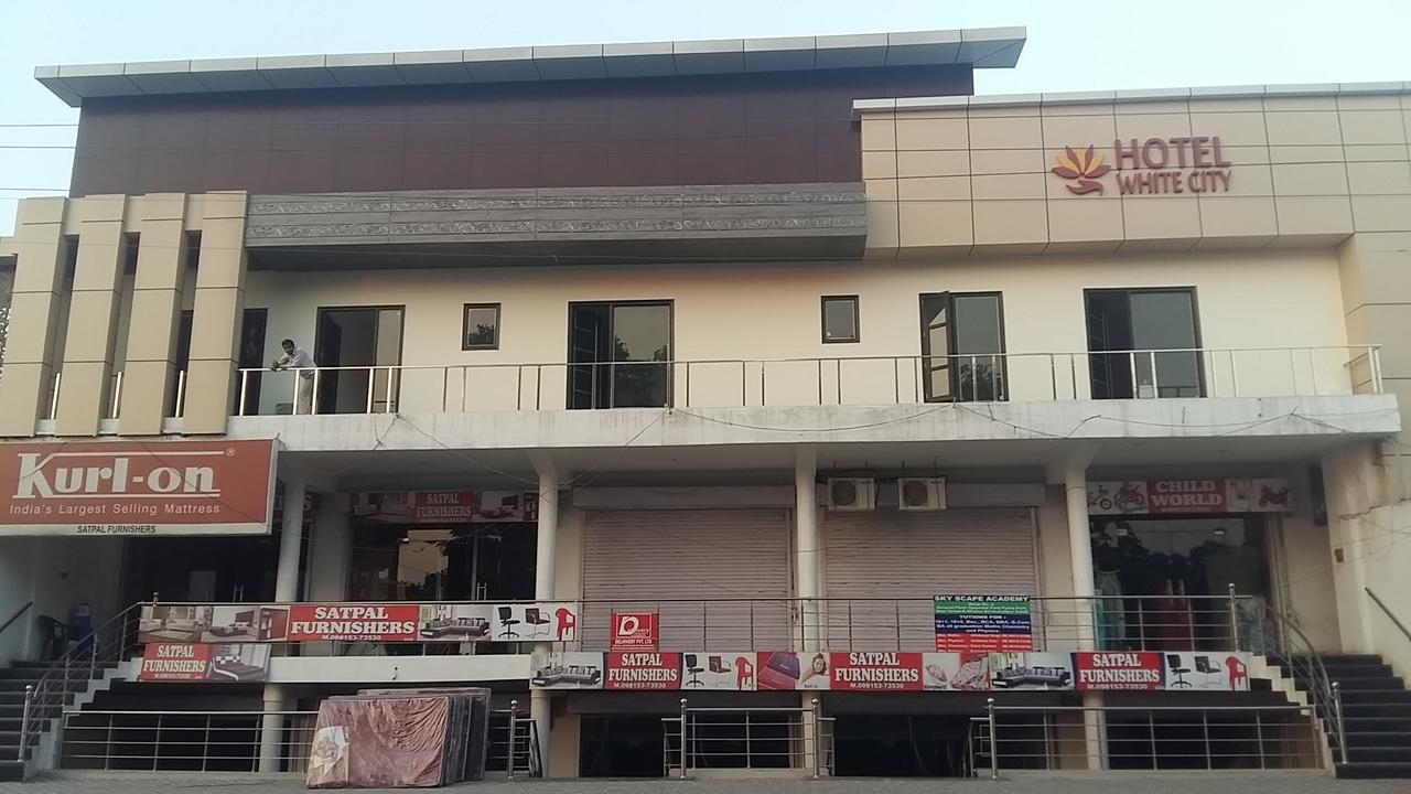 Oyo 30415 Hotel White City Anandpur  Exterior foto