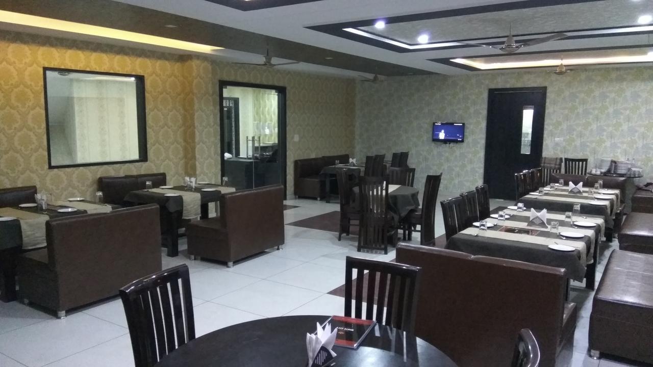 Oyo 30415 Hotel White City Anandpur  Exterior foto